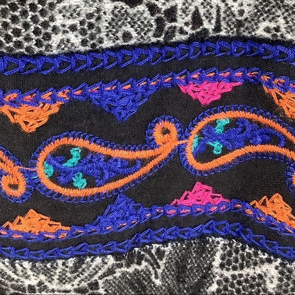 MIDI SWEATER DRESS - Picture 7 of 13